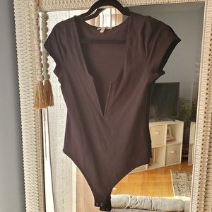 Wired v-neck bodysuit